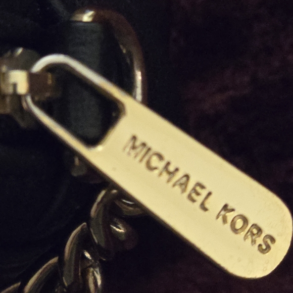 MICHAEL Michael Kors Jet Set Black Pebbled Leather Crossbody. EUC - Picture 14 of 14